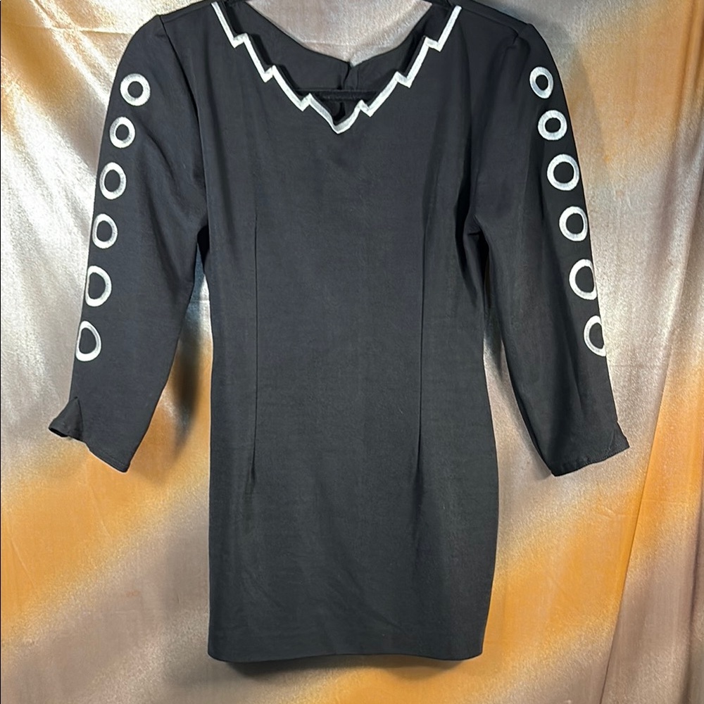 80’s stretch bodycon Black Dress with White Accents mini H1